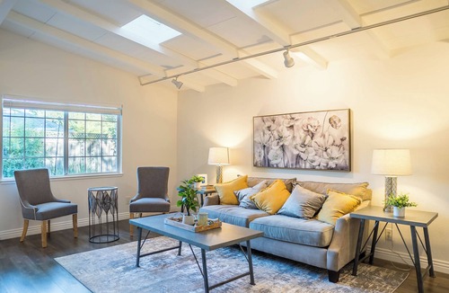 Rancho Rinconada Bed & Breakfast | Tech Retreat: Bike-Friendly to Apple offices, Walk to Main Street Eats!