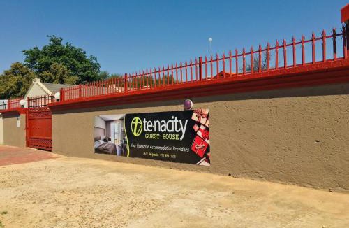 Mahikeng House | Tenacity Guesthouse - Riviera Park
