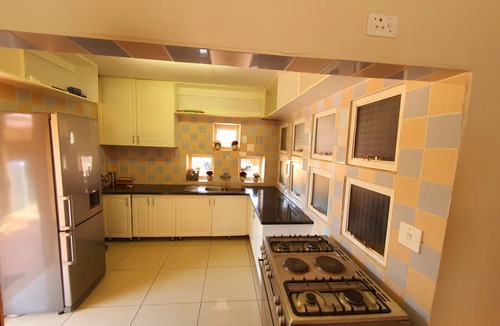Mahikeng Hotel | Tenacity Mafikeng Guesthouse - 7