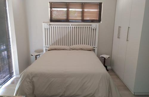 Welgemoed Apartment | TERRA NOVA ACCOMMODATION - Unit Esmé