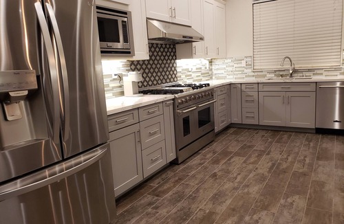 West Sacramento Villa | Tesla EV Charger heated Pool Hot Tub Spa Near Airport, UC Davis, Old Sac, DT