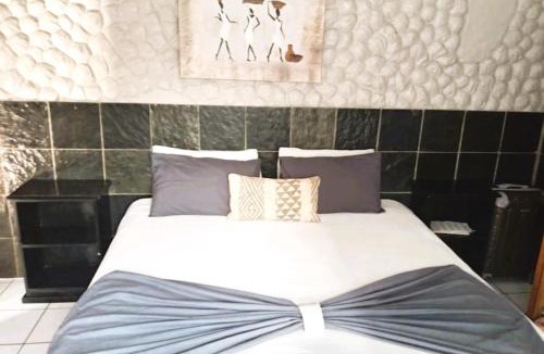 Berea Apartment | The Airport Lodge - East London