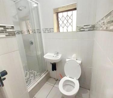 Kingsborough House | The Amazing Amazon Guesthouse