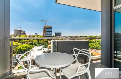 Greater Johannesburg Metropolitan Area Apartment | The Apex On Smuts