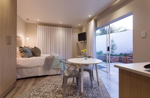 Waterkloof Glen House | The Aviary