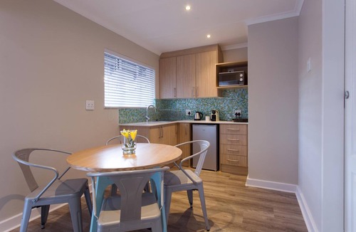 Waterkloof Glen House | The Aviary