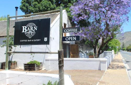 Montagu House | The Barn On 62 - Cottages
