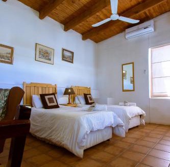 Colesberg Bed & Breakfast | The Barracks