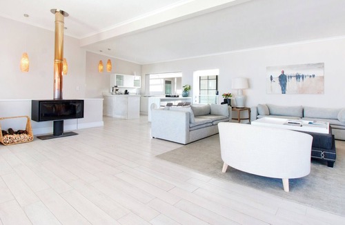Kommetjie Villa | The Bay House - Beachfront Paradise in Kommetjie, Cape Town!