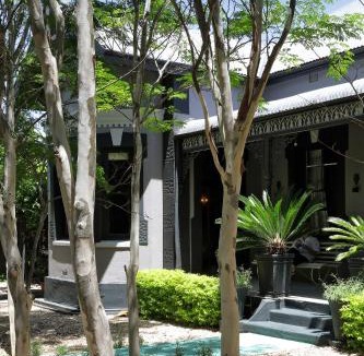 Robertson House | The Black House