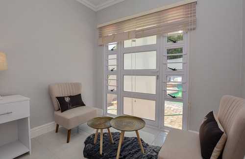 Flamingo Vlei Bed & Breakfast | The Blue Sapphire Guesthouse