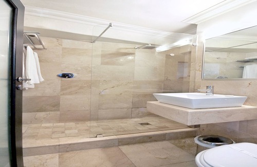 Durban Beachfront Hotel | The Blue Waters Hotel