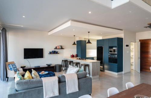 Durban Point Apartment | The Bond Square by Host Agents