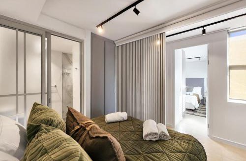 Green Point Apartment | The Braemar Green Point two bed, two bath, parking
