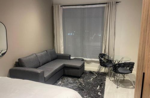 Menlyn Apartment | The Capital Trilogy Menlyn Maine Apartment