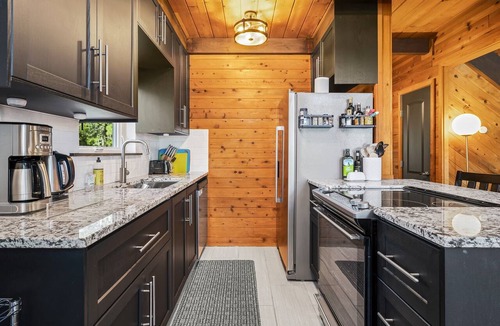 Truckee Cabin | The Chalet - Bright Tahoe Donner Home with BBQ, Deck, Close to Trails