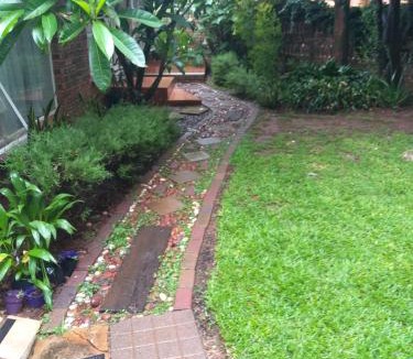 Die Hoewes Bed & Breakfast | The Clifton Room's