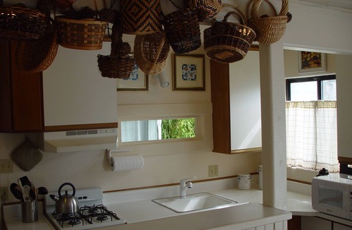Eastside Santa Cruz Cottage | The Cottage- Fully equipped 1 bdrm house, 2 blks to awesome beach