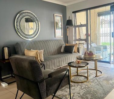 Century City Apartment | The CoziPlace Italia