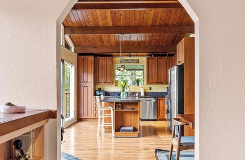 Forestville House | The Cozy Pine Cone . Hot tub- Deck & Grill Forestville