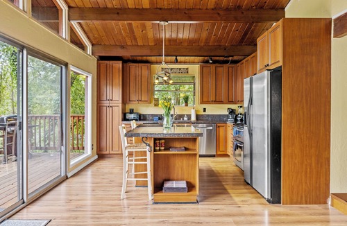 Forestville House | The Cozy Pine Cone . Hot tub- Deck & Grill Forestville