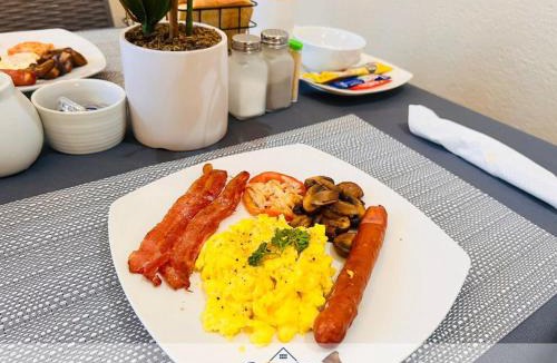 Nkowankowa House | The Curve Suite Guest House