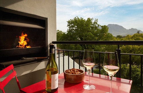 Stellenbosch Central Apartment | The Den Apartments