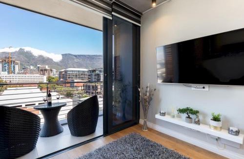 Cape Town City Centre Apartment | The Docklands 509 by CTHA