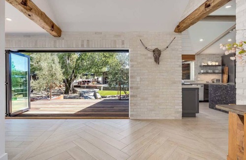 Healdsburg House | The Dragonfly - Healdsburg with Pool, Hot Tub and Tastings Included