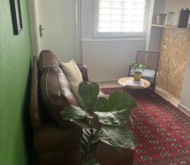 Paarl Apartment | The Dragonfly