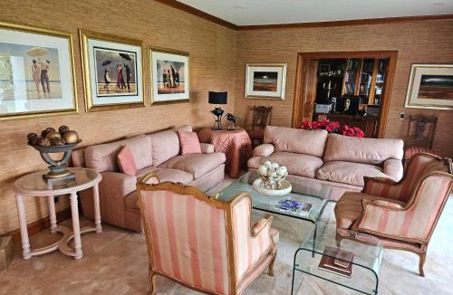 Akasia Villa | The Embassy