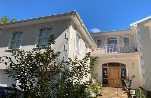 Newlands Apartment | The Finsbury , Newlands