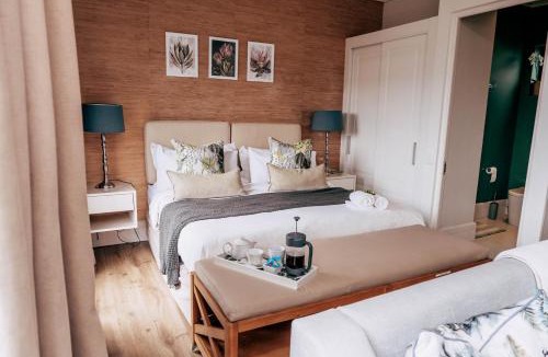 Knysna Central Apartment | The Gallery, Luxury Apartment 209, Knysna Waterfront, Stay Knysna