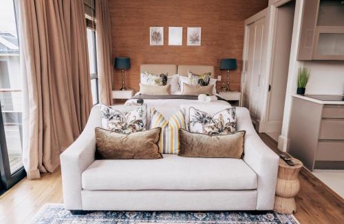 Knysna Central Apartment | The Gallery, Luxury Apartment 209, Knysna Waterfront, Stay Knysna