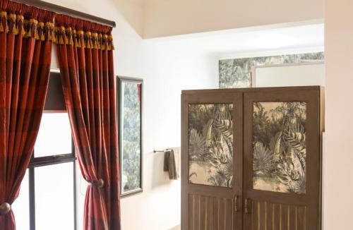 Loerieheuwel Hotel | The Gamtoos Ferry Hotel