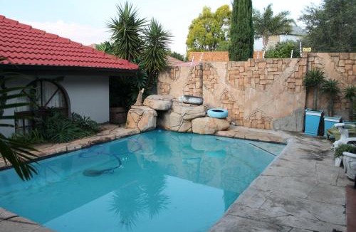 Hartbeespoort Villa | The Garden on Hartbeespoort