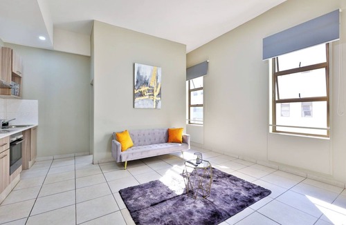 Greater Johannesburg Metropolitan Area Apartment | The Golden Getaway one Bed Apt. with Wifi