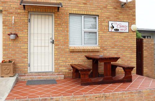 Struisbaai Apartment | The Goose Nest