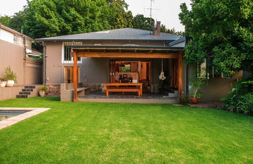 Parkview House | The Hacienda Parkview. Historical charm and character. It embraces village-style