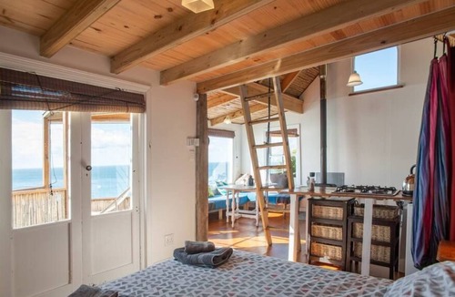 Fish Hoek House | The hide away cottage - coastal dream getaway!