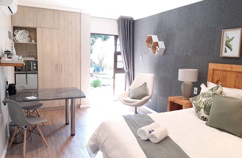 Beacon Bay House | The Hillcrest Guesthouse
