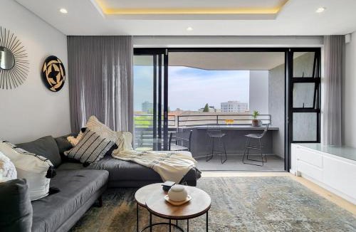 Kareeberg Apartment | The Honeycomb on S 2 Bedroom Modern, Secure, Central Apartment