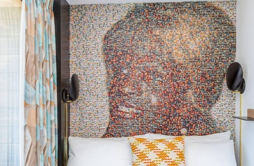 Eureka Valley Hotel | The Hotel Castro | Excellent Local Cuisine Just Steps Away | King Classic Room
