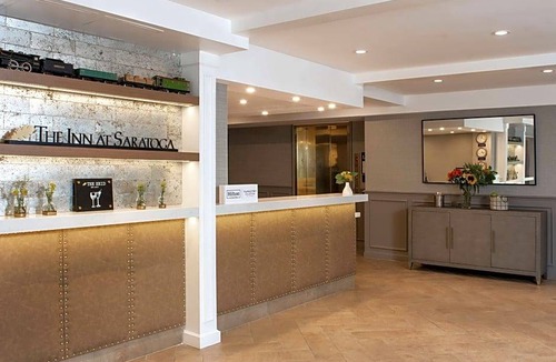 Saratoga Hotel | The Inn at Saratoga, Tapestry Collection by Hilton