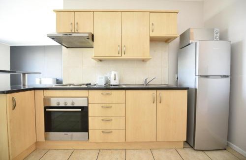 Century City Apartment | The Island Club Apartment