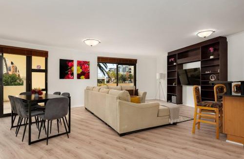 Century City Apartment | The Island Club Luxury Apartments