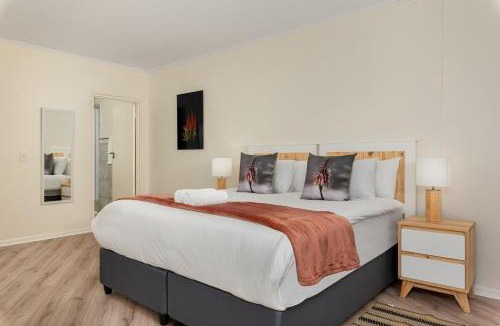 Century City Apartment | The Island Club Luxury Apartments