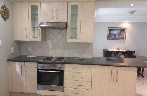 Brakpan Bed & Breakfast | The Lakehouse BnB
