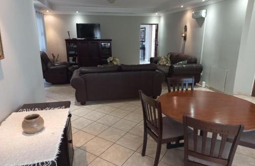 Brakpan Bed & Breakfast | The Lakehouse BnB