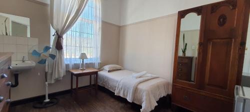 Cape Town City Centre Hostel | The Lenox